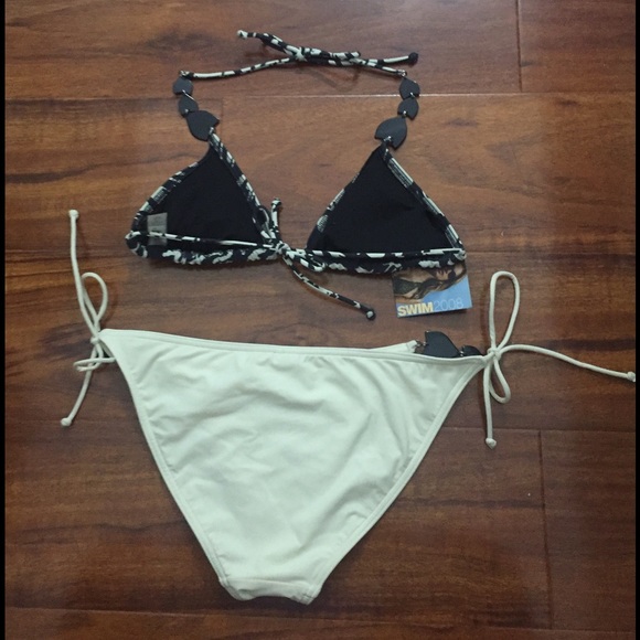 Victoria's Secret Navy and Cream Bikini Set - Picture 3 of 3