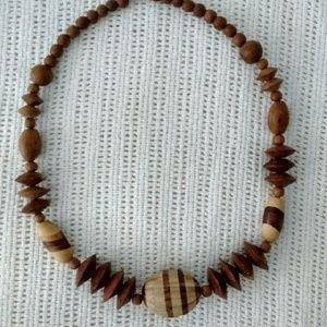 Wooden boho knecklace