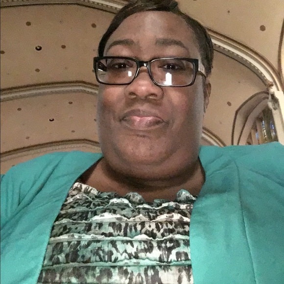 Meet your Posher, Brenda - Picture 1 of 1