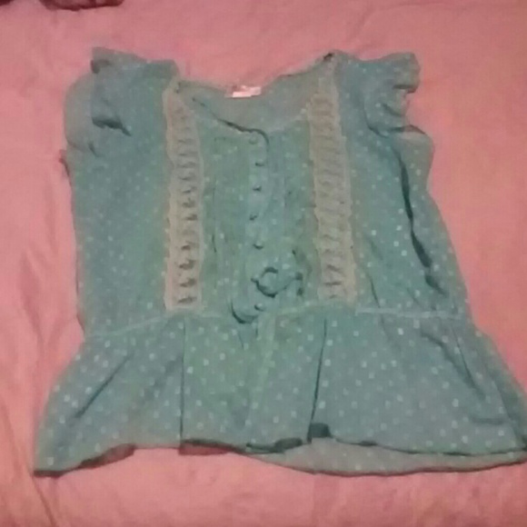 Sleeveless blouse