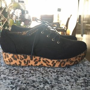 River Island Creeps!
