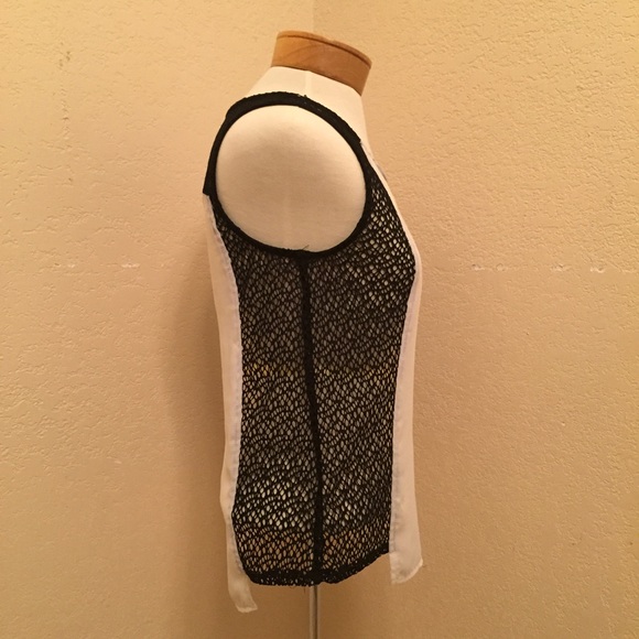 BAR III - WHITE TANK W/ BLACK NETTING ON SIDES - Picture 2 of 4