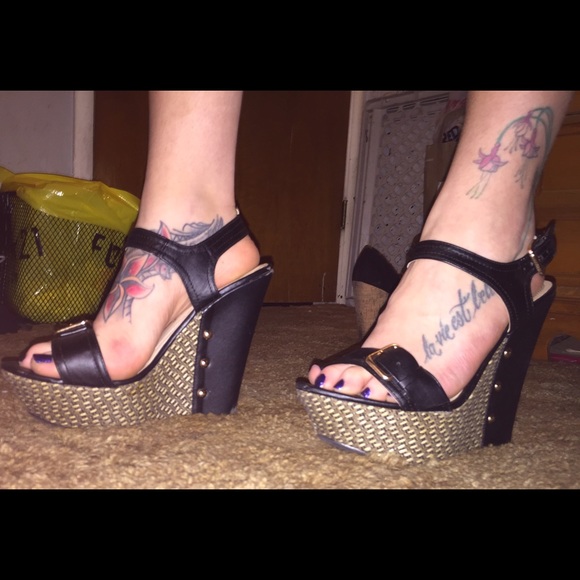 De Blossom Collection Stud Buckle Wedges - NEW!