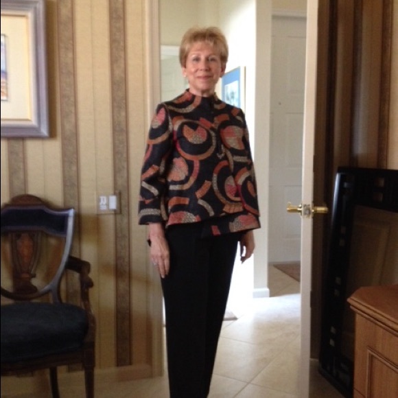 Click "like" to locate closet😀SUGGESTED USER👍🎉 - Picture 2 of 5