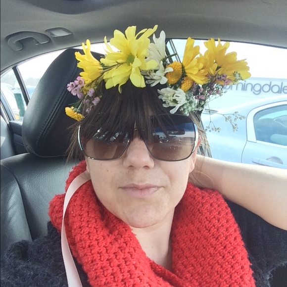 Meet Your Posher!!! That's me π - Picture 2 of 3