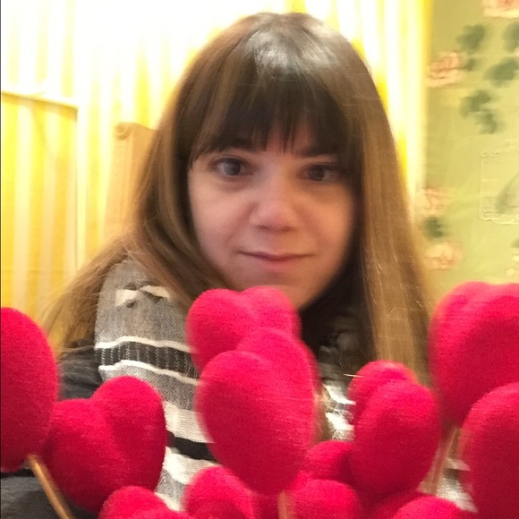 Meet Your Posher!!! That's me π - Picture 3 of 3