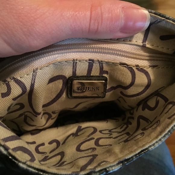 Animal Print Guess Purse - Picture 3 of 3