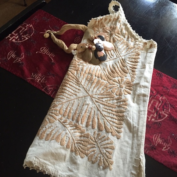 Linen embroidered top