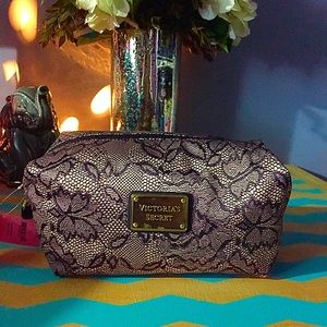 (SOLD) NWT Victoria's Secret Makeup Bag