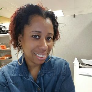 Meet your Posher, Davida