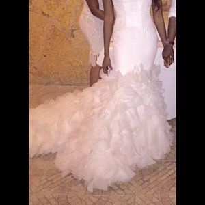 Vera wang Georgette mermaid gown worn once !