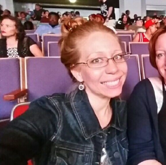 Meet your Posher, Thea - Picture 2 of 2