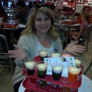 Meet your Posher, Leeann