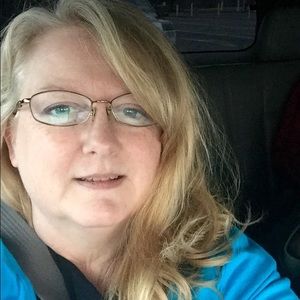 Meet your Posher, Bobbi