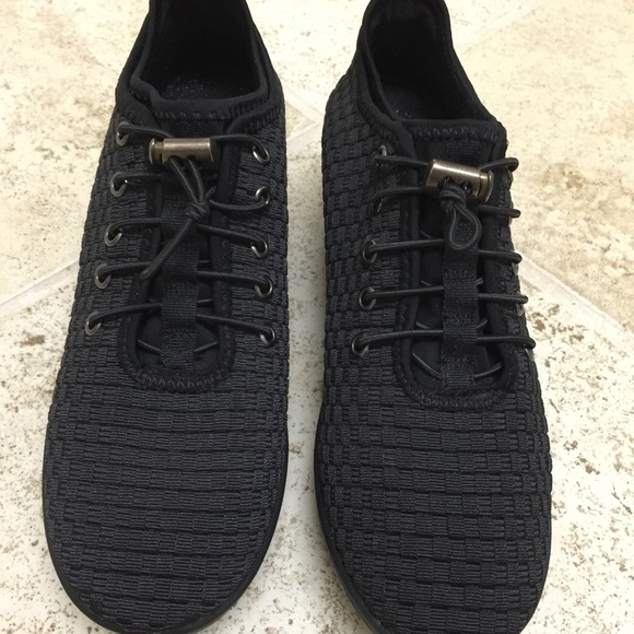 BOOTIE Steven by Steve Madden true fit 7.5