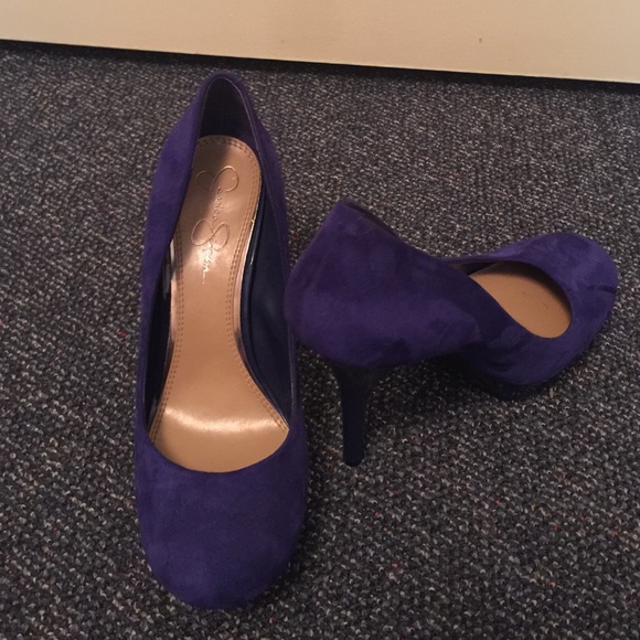 Heels - Picture 4 of 4