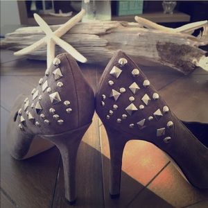 Gorgeous Gray Studded Heels