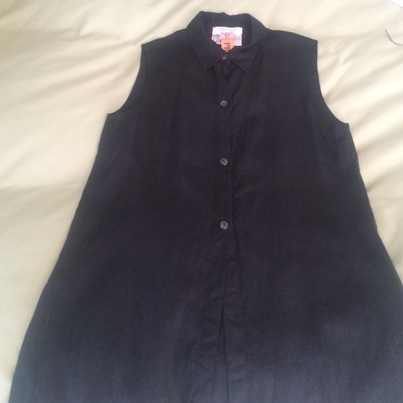 Linen long sleeveless shirt