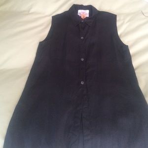 Linen long sleeveless shirt