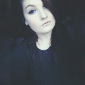 Meet your Posher, Leanna