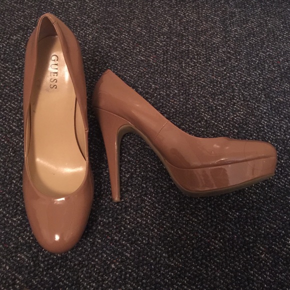 Heels - Picture 2 of 3