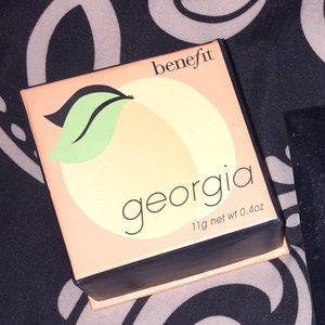 Benefit Georgia Peach
