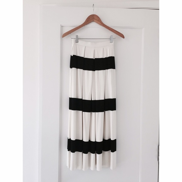 NWOT Maxi Skirt in cotton