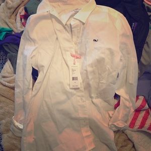 BNWT vineyard vines blouse
