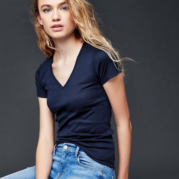 GAP Modern V-Neck