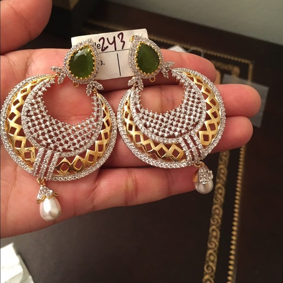 Designer piece hanging CZ earrings in gold finish - Picture 2 of 3