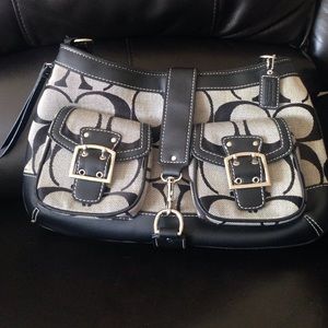 🌹SOLD🌹 Authentic Coach gray black signature