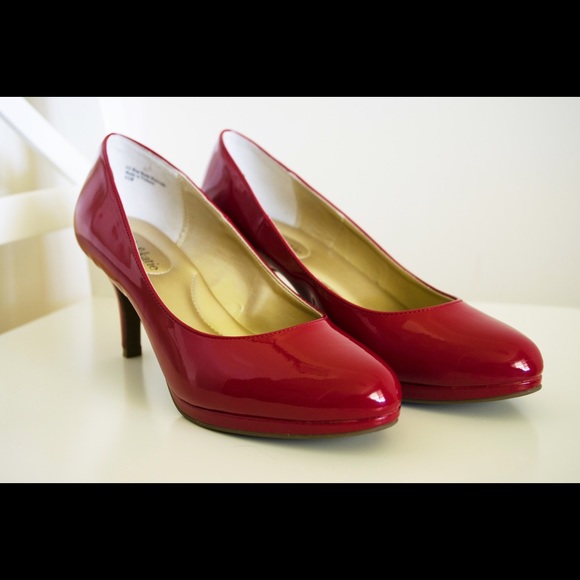 Kelly & Katie Red Heels