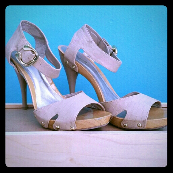 Cute heels.