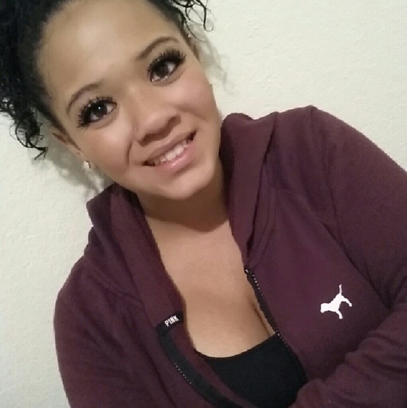 Meet your Posher, Reyna