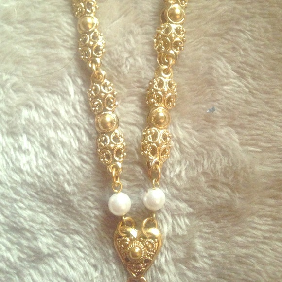 Heart and Pearl Necklace