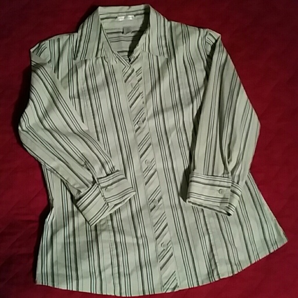 Great top for work or leisurely!!