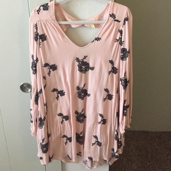 NWOT Embroidered Austin Dress