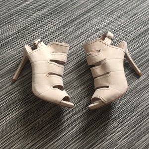 Gianni bini suede nude heels