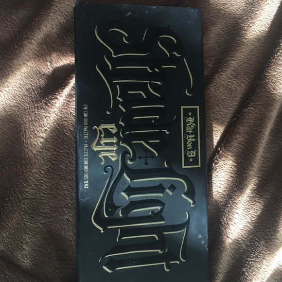 Kat Von D shade light pallete