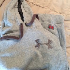Under armour sweatshirt