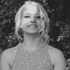 Meet your Posher, Chloe