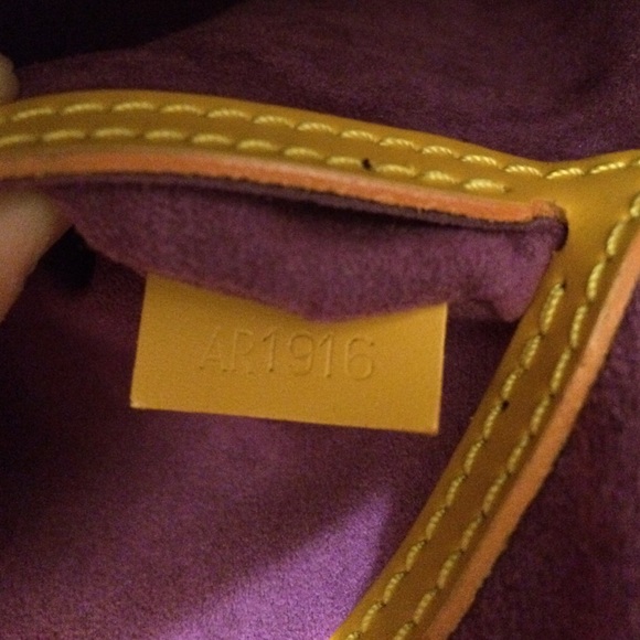 Vintage Louis Vuitton Vintage Epi Alma PM - Picture 3 of 4
