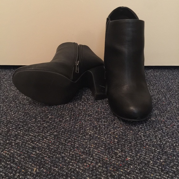 Heels - Picture 3 of 4