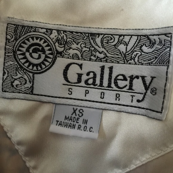 Vintage Windbreaker - Picture 3 of 3