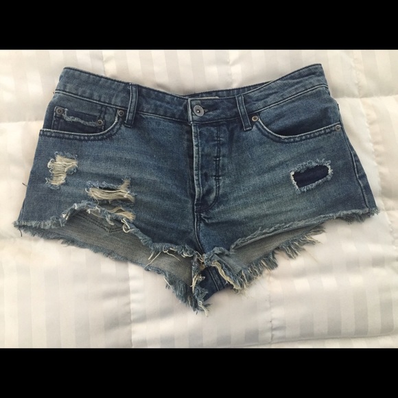 Roxy cut-off shorts
