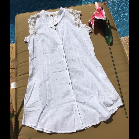 CLOSET CLOSED FOR SUMMER - Picture 1 of 4