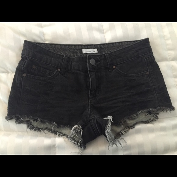 Oneill black cut-off shorts