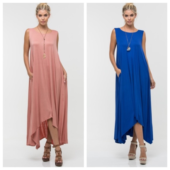 ✨LAST ONE ✨Draped sleeveless dress - Picture 2 of 4