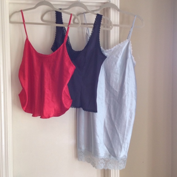 Set of three camisoles