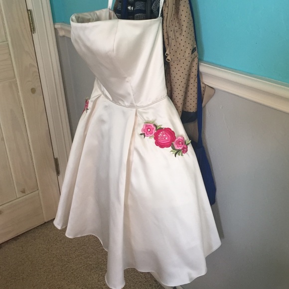 Sherri Hill Dresses & Skirts - Sherri Hill short prom dress